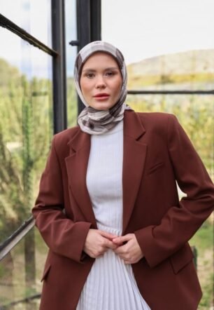 Logo Desen Soft Eşarp Kahverengi 1162-04